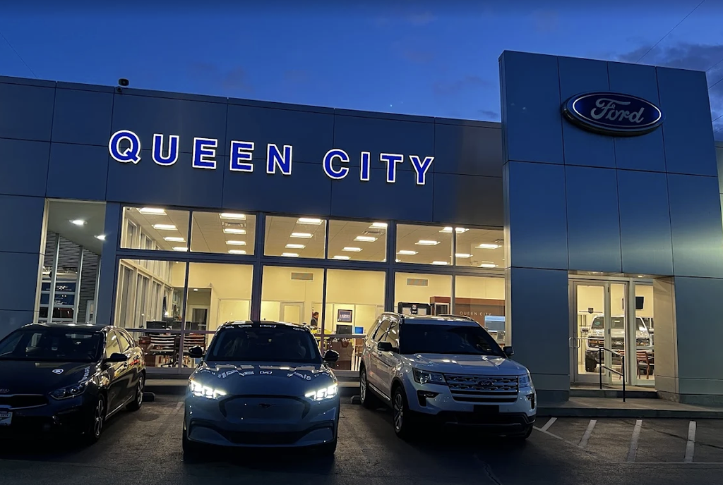 Dealership gallery photo 1